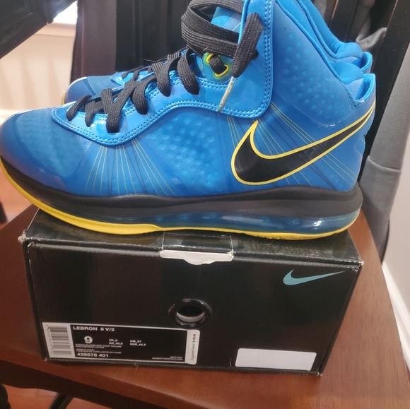 Lebron 8 (Entourage) - Picture 1 of 5